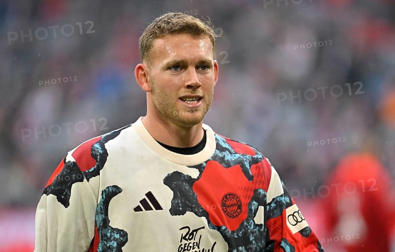 Warm-up Training Goalkeeper Daniel Peretz FC Bayern Muenchen FCB (18) portrait Allianz Arena, Munich, Bavaria, Germany