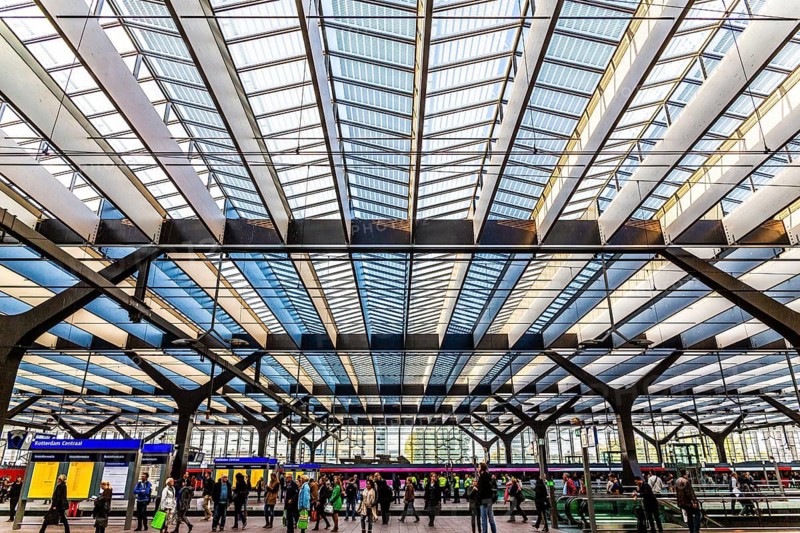Rotterdam Centraal station, one of the most important train stations in the Netherlands centrally located in the city, futuristic design comes from the architectural collective Team CS, Stadtpanorama, Rotterdam, the Netherlands