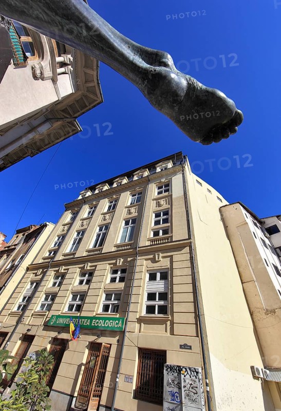 Foot sculpture by Mandrescuinder, Old Town, Tonitza Street, Filitti Street, alleys in the Old Town, Bucharest, Romania