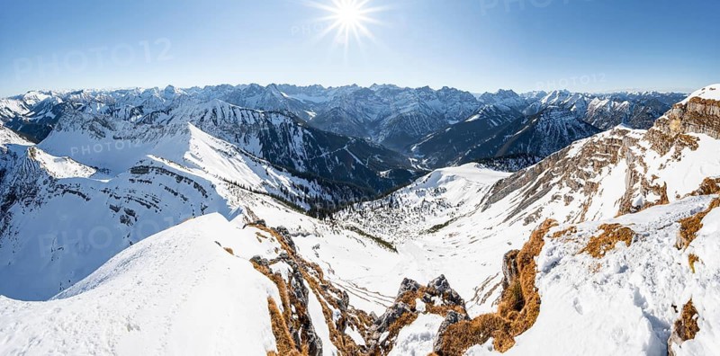 View of snow-covered mountain peaks, mountain panorama, summit of Schafreuter in winter, Karwendel, Tyrol, Austria