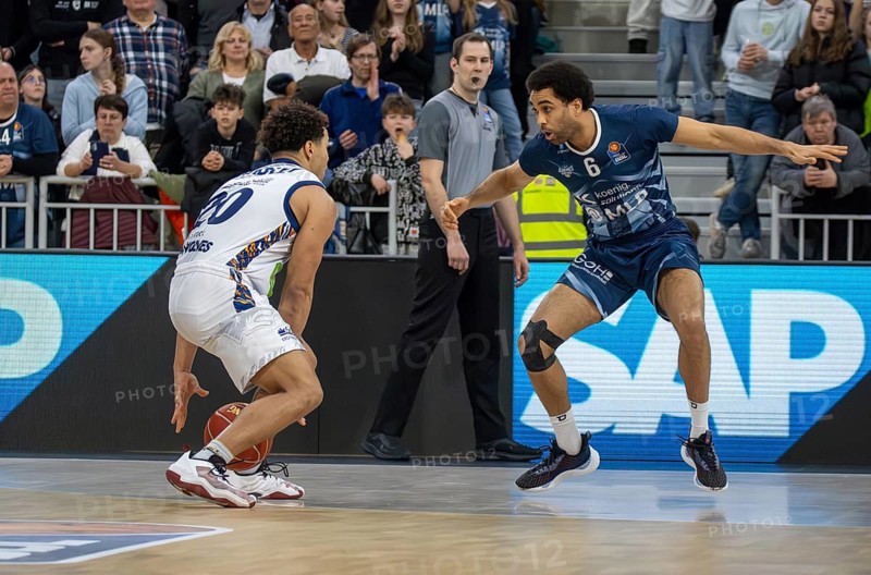 16.03.2024, easy Credit BBL, German Basketball League, Matchday 24) : Game scene MLP Academics Heidelberg against Rostock Seawolves (final score 88:86) . Player on the ball: Matt Bradley (20, Rostock Seawolves)