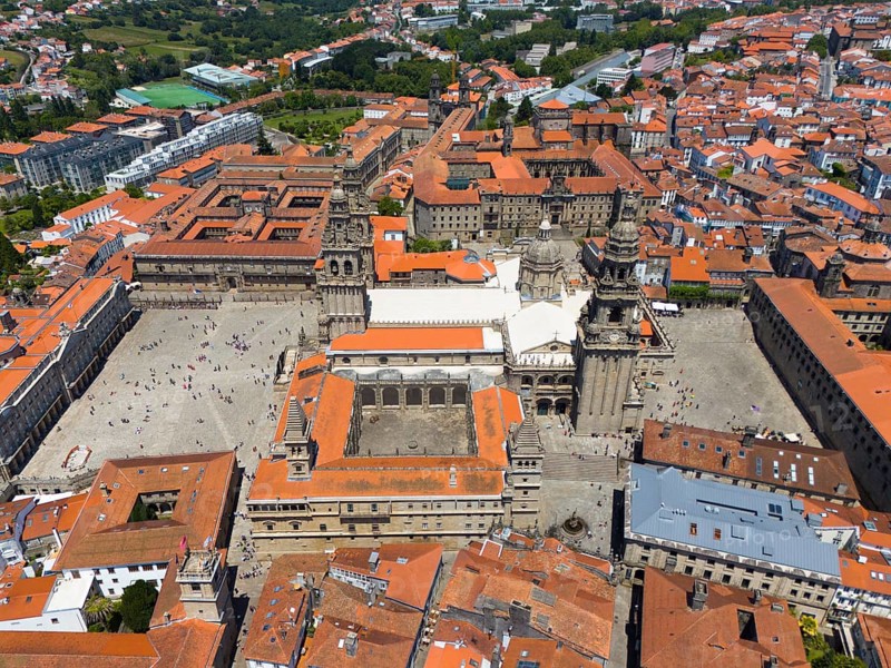 Aerial view of the city centre with a large cathedral and a main square surrounded by historic buildings with red roofs, aerial view, cathedral, Santiago de Compostela, autonomous community of Galicia, place of pilgrimage, destination of the Way of St. James, Spain