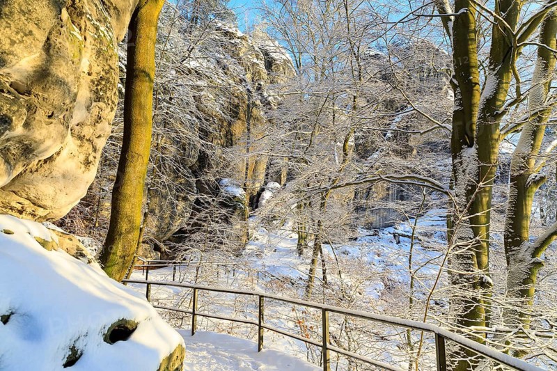 Winter magic at the Bastei, access to the Tiedge Aussicht, Saxon Switzerland, Saxony, Germany