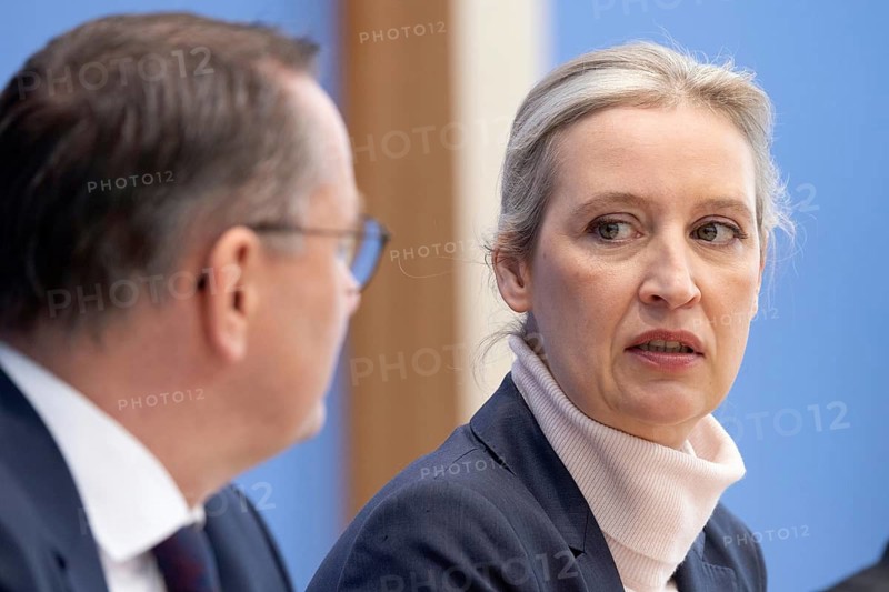 Tino Chrupalla (AfD federal spokesperson) and Dr Alice Weidel (AfD top candidate and party leader) at the AfD press conference during the review of the election of the 21st German Bundestag on 24 February 2025