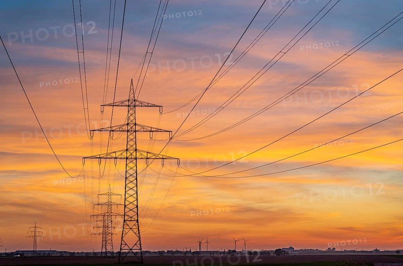Extra-high-voltage lines, 380 KV, power line, the electricity comes from the Rhenish lignite mining area, at the Neurath power station, near Grevenbroich, Germany