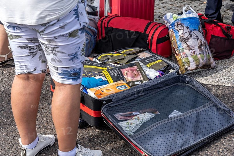 State-wide checks on tourist traffic on the motorways in North Rhine-Westphalia, by police and customs, in particular the safety of motorhomes, caravans, coaches, bicycle racks was checked and the overloading of vehicles checked, in some cases also checked for contraband, motorway service area Hösel near Ratingen, A3, North Rhine-Westphalia, Germany