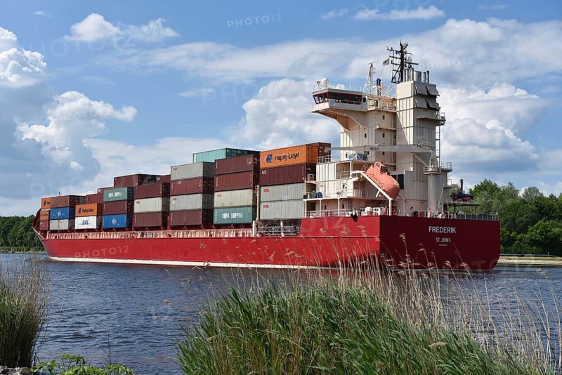 Container ship Frederik in the Kiel Canal, Kiel Canal, NOK, Schleswig-Holstein, Germany