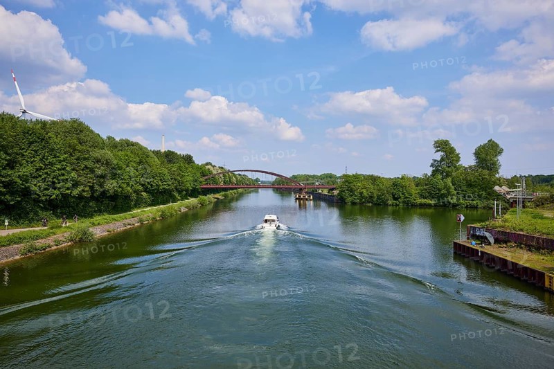 Motor boating and fishing, water sports on the Rhine-Herne Canal near Bottrop, Ruhr area, independent city, North Rhine-Westphalia, Germany