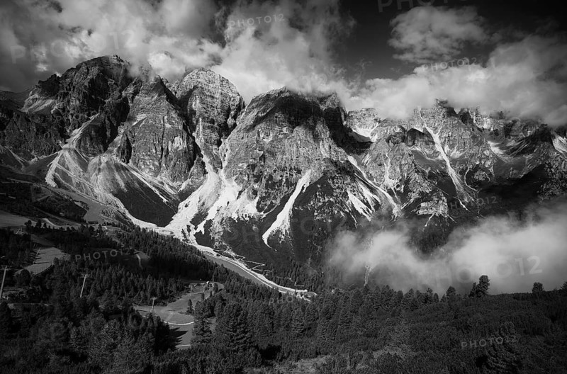 View from Kreuzjoch, Schlick 2000, to Kalkkögel rest area, Stubai Valley, Tyrol, Austria