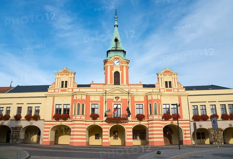 Baroque town hall with central tower and blue sky in a Bohemian town, Town hall, Market square, Melnik, Melnick, Central Bohemia, Czech Republic