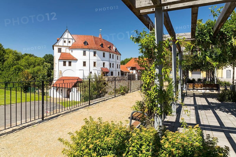 Manor with castle and park, Weißenborn, Erzgebirge, Saxony, Germany