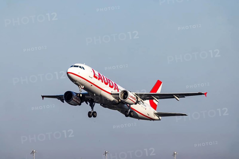 Cologne Bonn Airport. Aircraft on take-off. Aircraft registration: 9H-LON, Lauda Europe, Airbus A320-200, Cologne, North Rhine-Westphalia, Germany