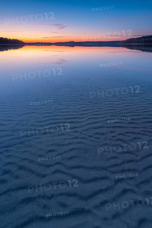 Lake Fürstensee, clear water with wave structure in the sand, sunset, Müritz National Park, Fürstensee, Mecklenburg-Western Pomerania, Germany