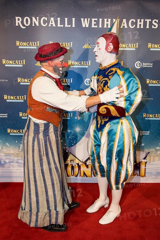 Clown Oriol and Clown Gensi at the premiere of the 20th Original Roncalli Christmas Circus in Berlin's Tempodrom on 20 December 2024