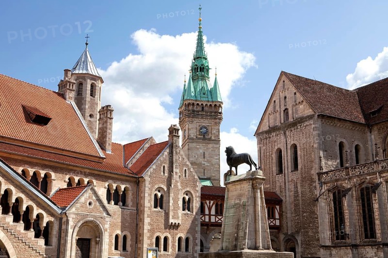 Dankwarderode castle and Brunswick Cathedral, St. Blasii, Braunschweig, Brunswick, Lower Saxony, Germany, Europe, Burg Dankwarderode und Dom St. Blasius, Braunschweig, Niedersachsen, Deutschland, Europa