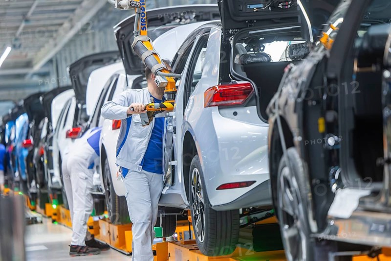 Electric car production in the assembly halls of VW in Zwickau, Zwickau, Saxony, Germany