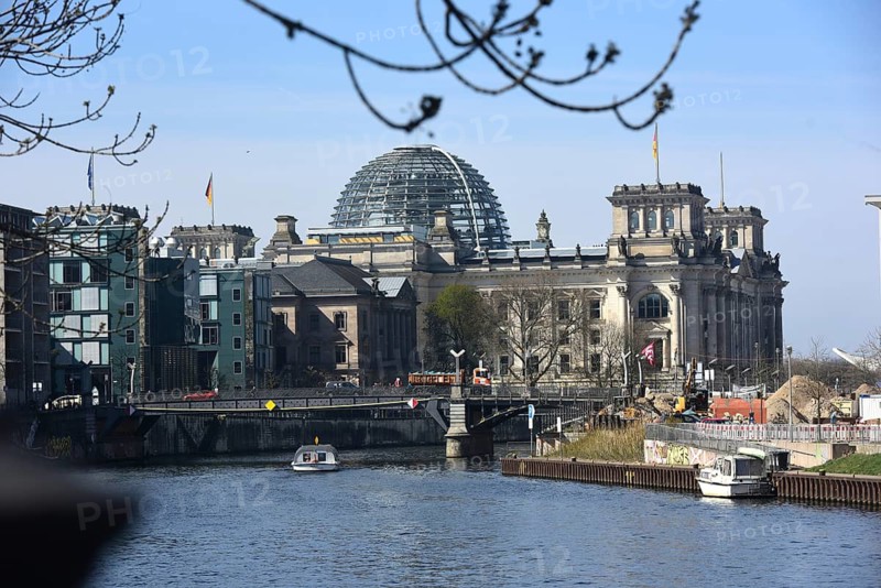 Reichstag with Spree in the week after Easter