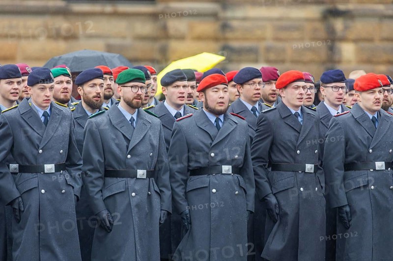 In front of the Semper Opera, the Bundeswehr bids farewell to around 700 young officers who, after four and a half months of intensive training, are taking the next step on their way to becoming military executives. With military ceremony, solemn music from the Erfurt Air Force Music Corps and a guest of honor from the First Vice President of the Saxon State Parliament Ines Saborowski, Dresden, Saxony, Germany