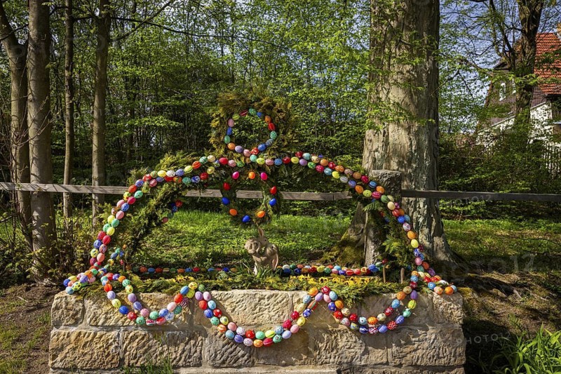 Easter fountain in Papsdorf by the church, Papsdorf, Saxony, Germany