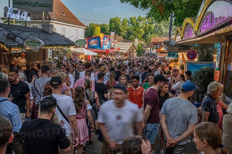 Erlanger Bergkirchweih, traditional twelve-day folk festival, Erlangen, Middle Franconia, Bavaria, Germany