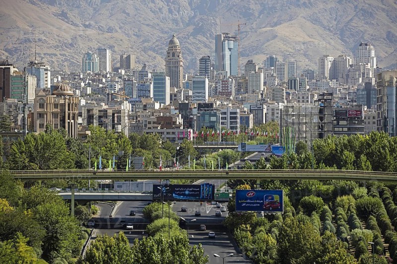 Expressway leading to the capital city Tehran, Iran