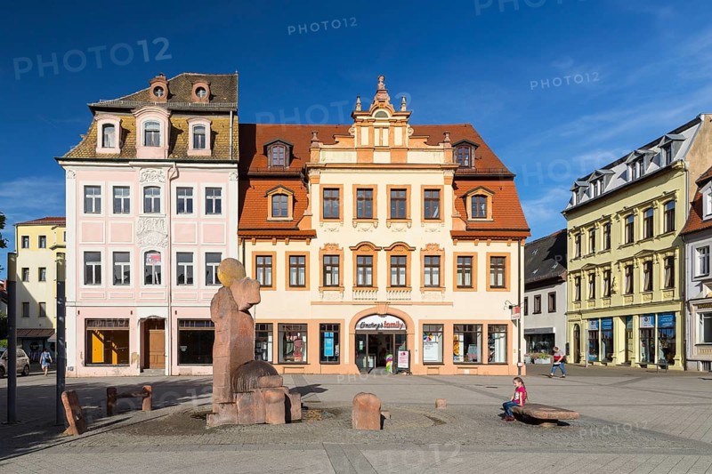 Thomas's House with Rococo-style façade decorations and Schreiber's House in Baroque style, market square with market fountain, Borna, Saxony, Germany