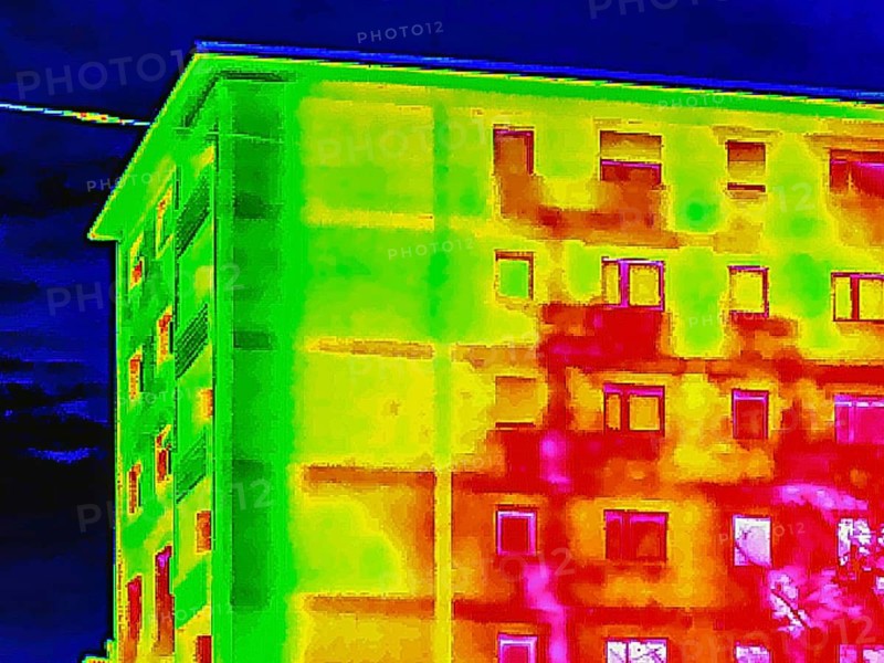 Thermal image or thermography, symbolic photo, interpolated. The photo shows areas of heat loss in a building. Stuttgart, Baden-Württemberg, Germany