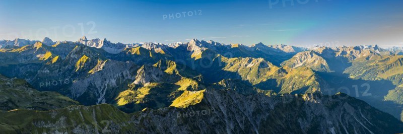 Sunrise on the Nebelhorn, 2224m, mountain panorama to the south to the Allgäu Alps, Allgäu, Bavaria, Germany