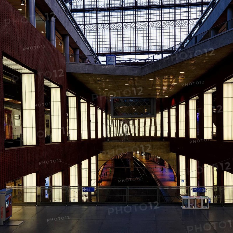 Platform, historic Antwerp-Centraal railway station, Antwerp, Flanders, Belgium