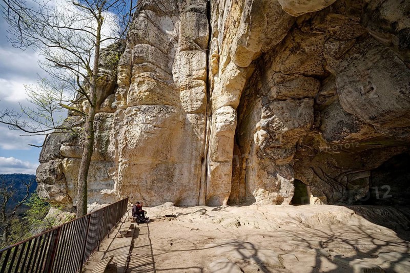 Natural arch Kuhstall am Neuen Wildenstein, natural wonder, national park, hiking destination, rock formation, Elbe Sandstone Mountains, Saxon Switzerland, Bad Schandau, Saxony, Germany