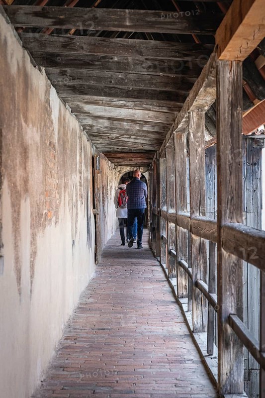 The historic rampart of the completely preserved, approx. 2.7 kilometers long city wall in the old town of Nördlingen, Donau-Ries district, Nördlinger Ries, Bavaria, Germany