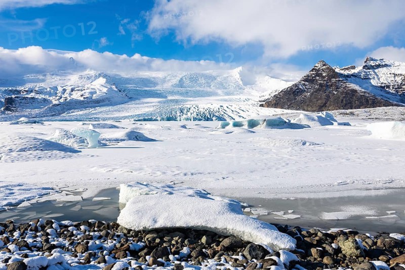 Glacier, glacier ice, glacier lagoon, glacial lake, snow, winter, Fjallsárlón, Breiðamerkurjökull, Vatnajökull region, Iceland, Scandinavia
