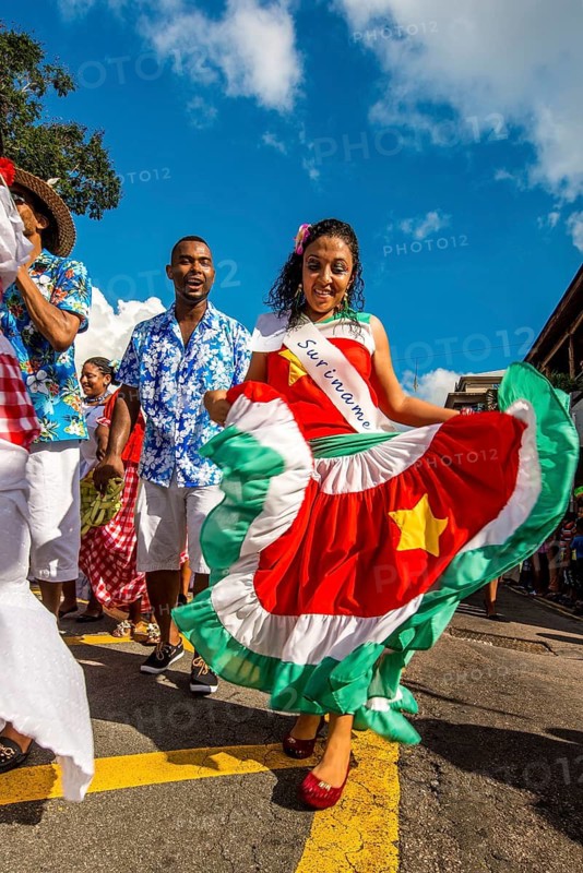 Straßenparade beim internationalen Karneval auf den Seychellen in Victoria, Mahe, Republik Seychellen, Indischer Ozean