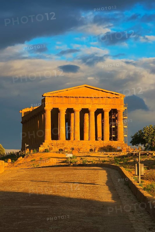 Temple of Concordia, Valley of the Temples, Agrigento, Sicily, Italy
