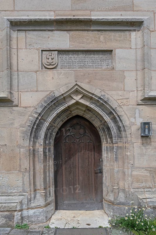 Entrance portal of the Gothic St Mary's Church, on the left the coat of arms of the patrician Rieter family, Kalbensteinberg, Middle Franconia, Bavaria, Germany
