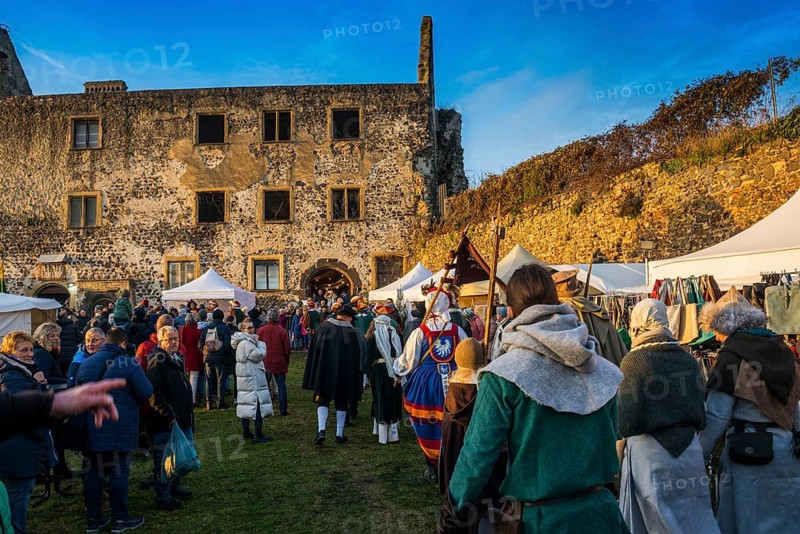 Medieval Christmas market, sunset, Burkheim, Vogtsburg, Kaiserstuhl, Baden-Württemberg, Germany