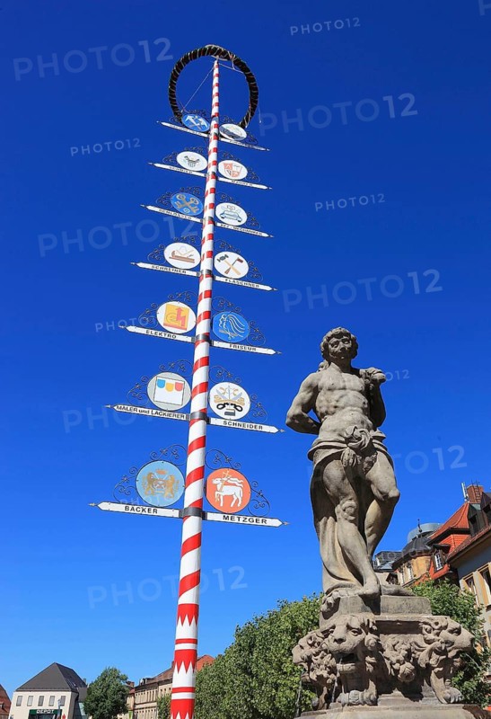 In the city centre of Bayreuth, Hercules fountain and guild tree in the pedestrian zone, Bayreuth, Upper Franconia, Bavaria, Germany