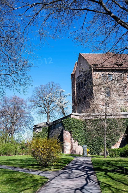The castle garden of the Kaiserburg in spring, old town of Nuremberg, Middle Franconia, Franconia, Bavaria, Germany