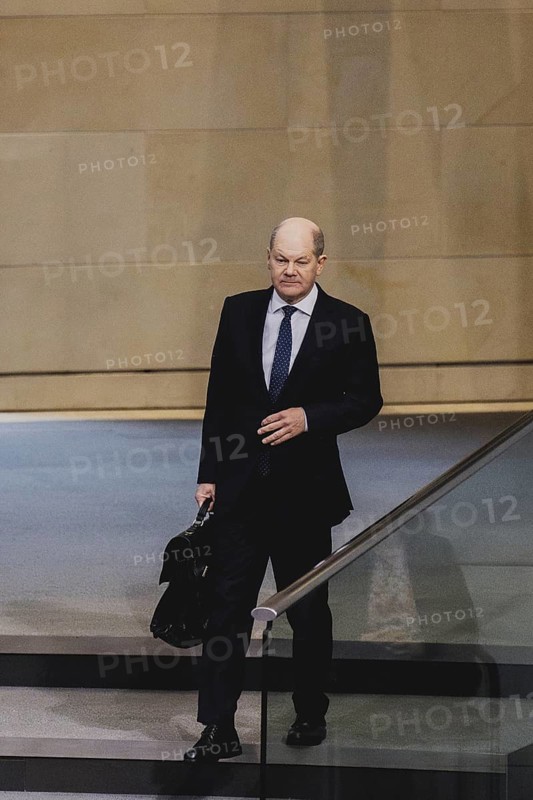 Olaf Scholz (SPD), Bundeskanzler, aufgenommen im Rahmen einer Sitzung des Deutschen Bundestages in Berlin, 13.12.2023