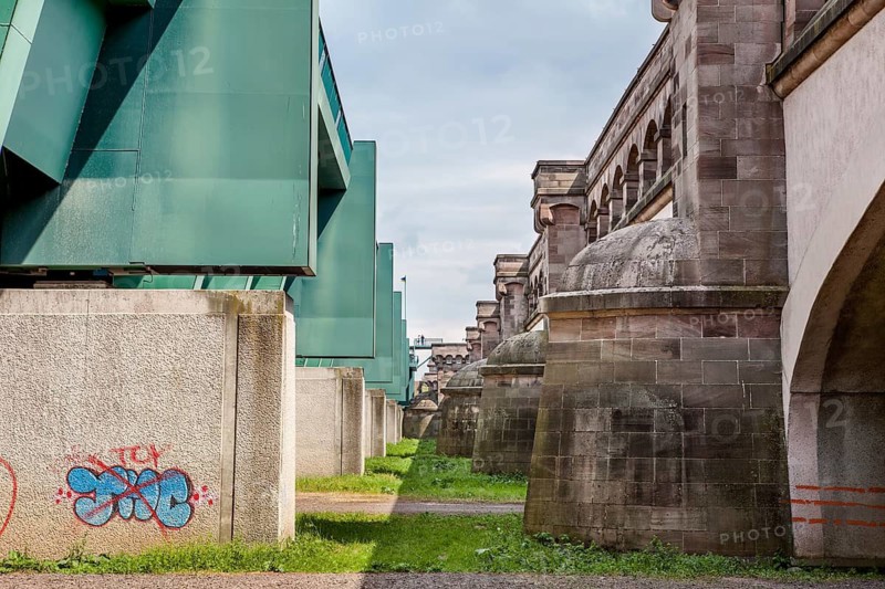 The old and new canal bridge, Minden Aqueduct, Minden, North Rhine-Westphalia, Germany
