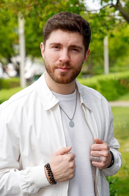 Joey Heindle at the press conference in Oranienburg on 23.04.2025. Bernhard Brink is honoured for his life's work. The Schlager Radio Festival comes to Neuruppin on 24 May 2025 at the Hanger - 312