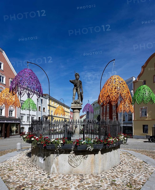 St George's Fountain, Lower Town Square, Schärding, Innviertel, Upper Austria, Austria