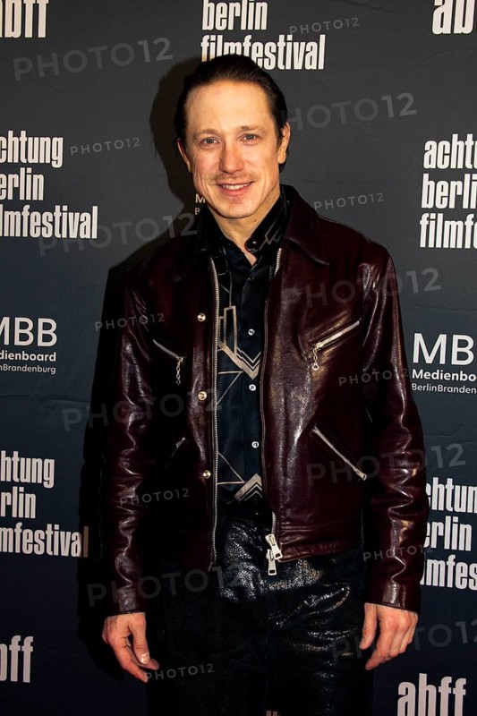 Timo Jacobs, MAMBO MATERNICA, photo call for the premiere and festival opening, attention Berlin film festival, Colosseum, Berlin, 15.04.2026