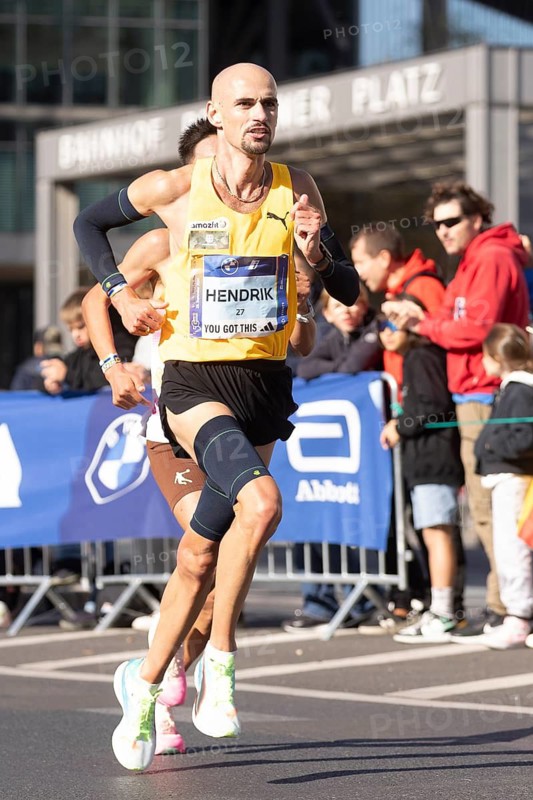 Hendrik Pfeiffer Germany on Potsdamer Platz at the 50th BMW Berlin Marathon 2024 on 29 September 2024