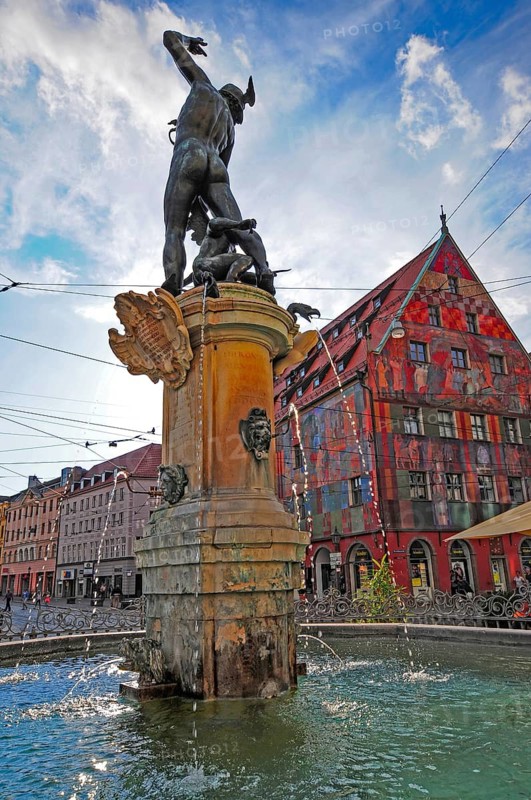 Merkurbrunnen am Moritzplatz in Augsburg, with the Weaver House in the background, Augsburg, Swabia, Bavaria, Germany
