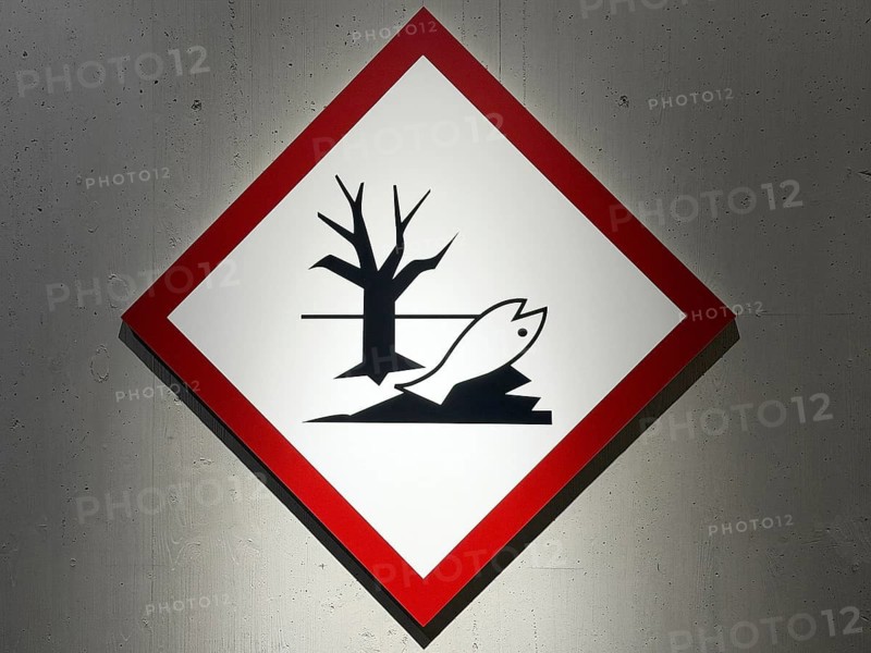 Environmental Dangerous Goods Label GHS 09, Globally Harmonized System, abbreviated GHS for Classification and Labeling of Chemicals, DASA, Germany
