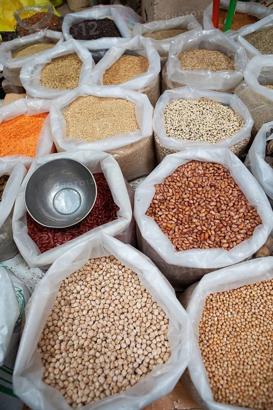Chickpeas, souk or soug or market in the old town of Nizwa, ad-Dachiliyya region, Oman