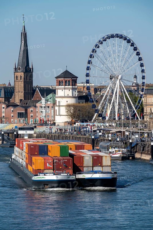 Container freighter, Milliennium II, as a coupling unit, on the Rhine, on the banks of the old town, riverside promenade, from Düsseldorf, North Rhine-Westphalia, Germany