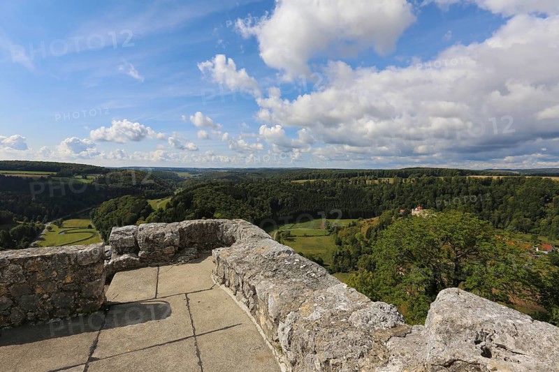 Castle ruins of Hohengundelfingen, ruins of a medieval hilltop castle, former headquarters of the Gundelfingen free noble family, Wolken, Gundelfingen-Münsingen, Lautertal, Swabian Jura, Reutlingen district, Baden-Württemberg, Germany