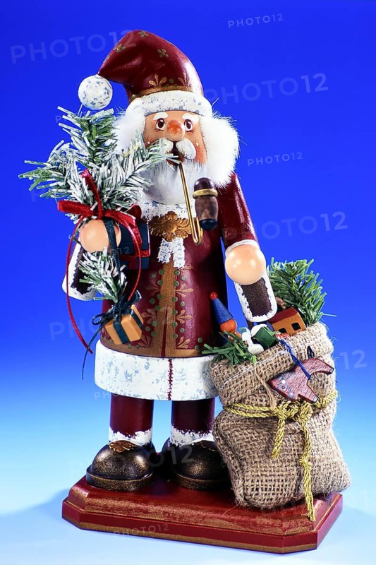 A smoking man from the Erzgebirge, figure, decoration, Christmas studio photo, Lower Saxony, Federal Republic of Germany